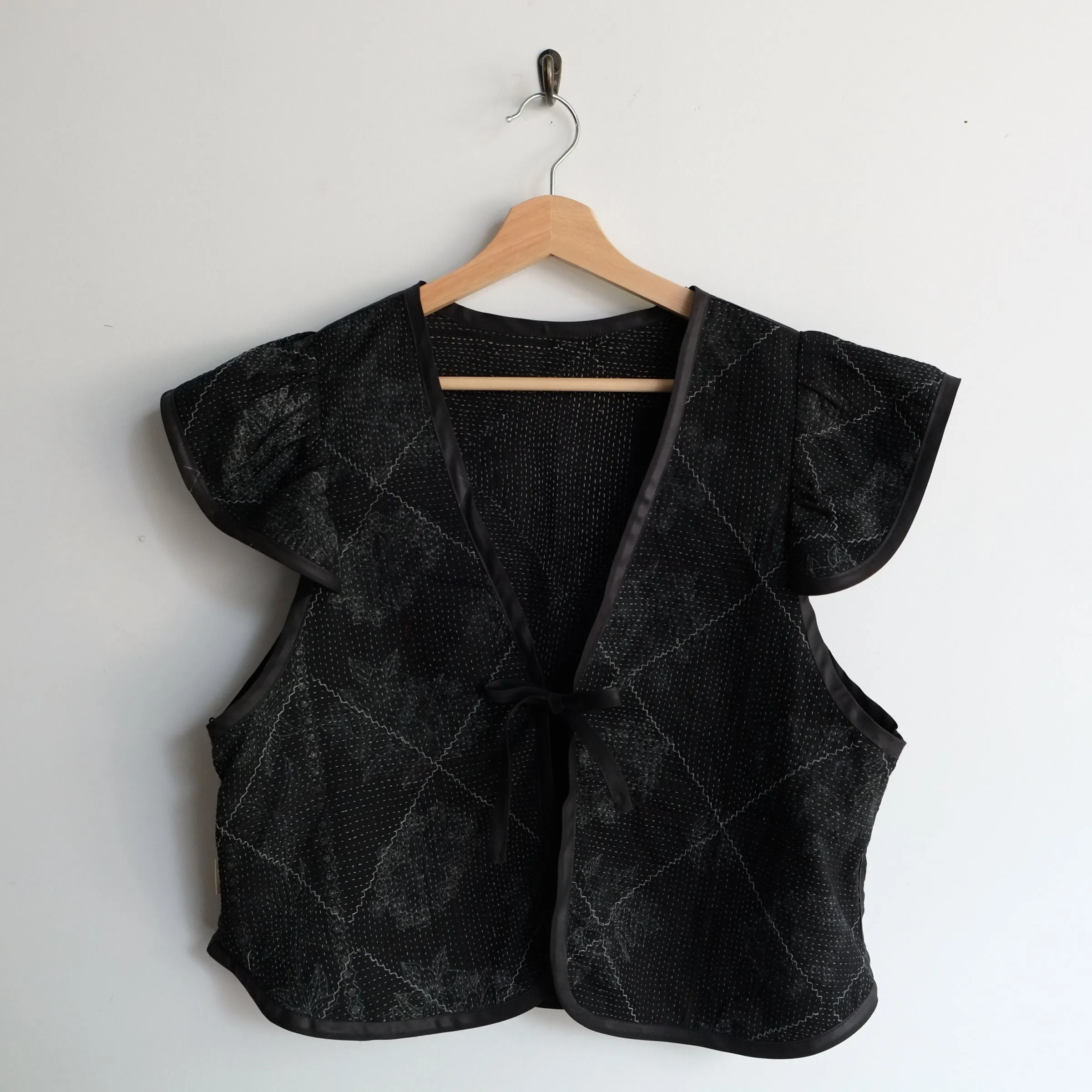 Amelia Flutter Sleeve Vest Black with Light Grey Stitching XL036